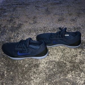 Navy Blue Nike Tennis Shoes Size 13